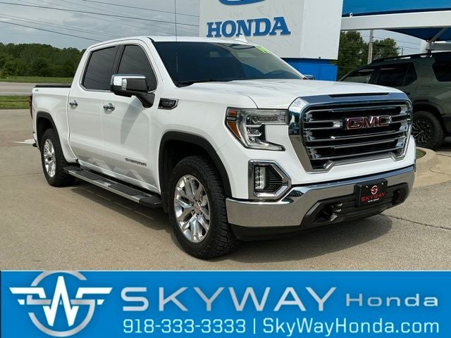 2019 GMC Sierra 4WD Crew Cab Short Box SLT's photo