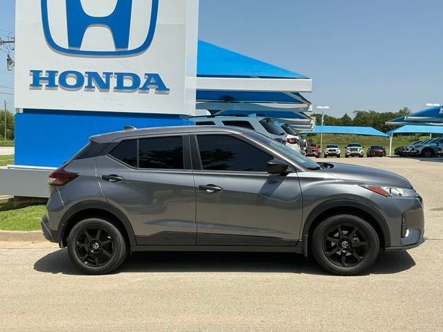 2021 Nissan Kicks S