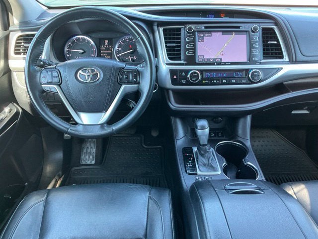 2016 Toyota Highlander XLE V6